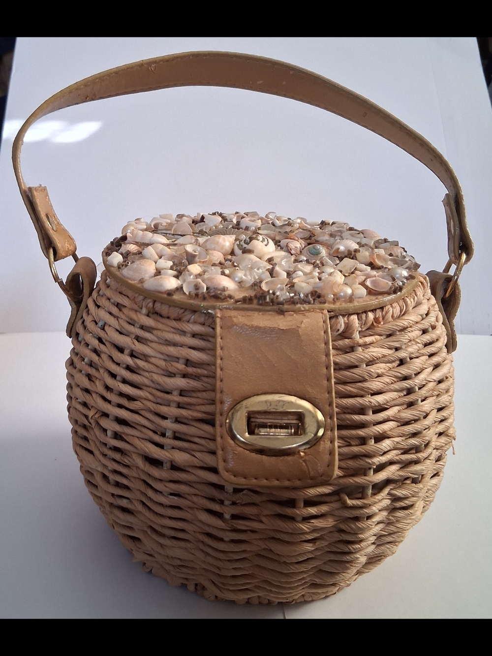Woven Straw Shell-Embellished Top Handle Bag - Natural